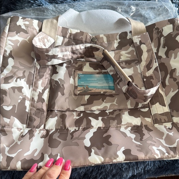 Lug Camouflage Tote Bag - Picture 2 of 14